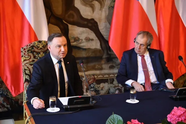 Duda: Zostaną podjęte odpowiednie kroki prawne wobec złamania przez Rosję umowy ws. dostaw gazu