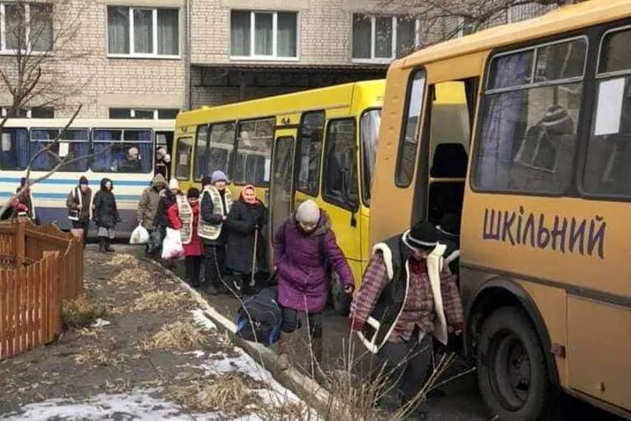 Ciężka sytuacja w Iziumie: miasto częściowo pod kontrolą Rosjan, ewakuacja niemożliwa