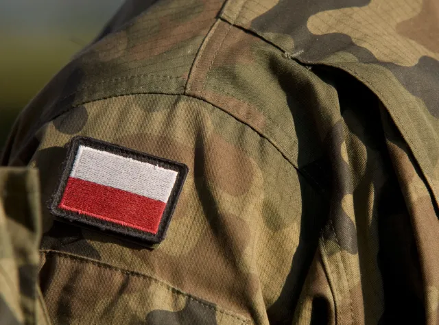 Zakaz noszenia mundurów przez uczestników niszczycielskich zgromadzeń [Projekt MON]