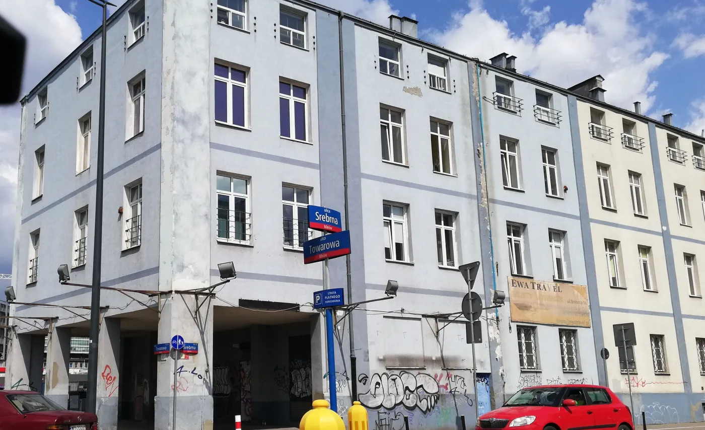 Gmina może sprzedać budynek bez przetargu, ale do wyceny potrzebny jest rzeczoznawca