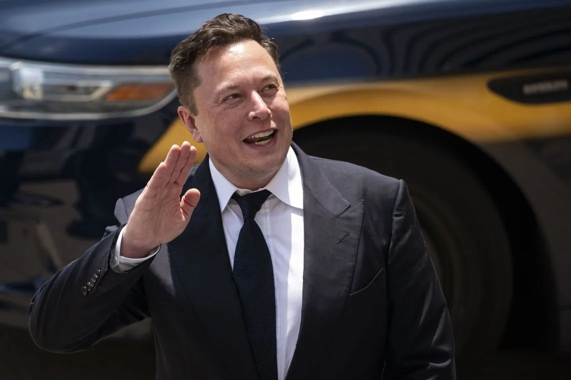 Elon Musk i setki badaczy AI wezwali do pauzy w rozwoju sztucznej inteligencji