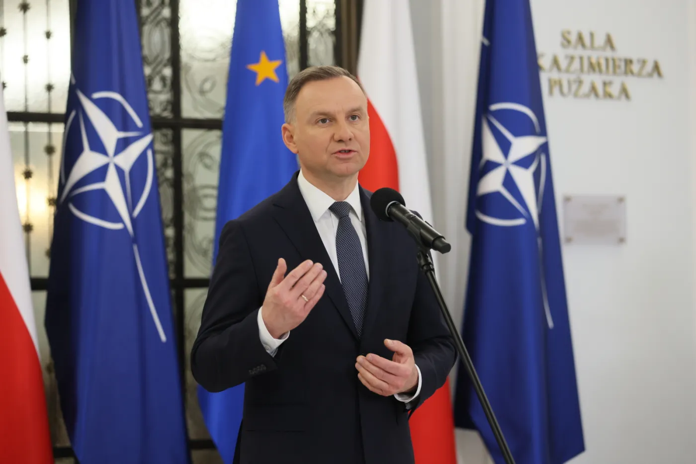 Andrzej Duda: Putin próbuje prężyć muskuły i straszyć świat