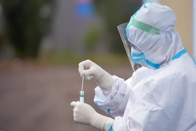 Sejmowa komisja zdrowia zajmie się projektem weryfikacji covidowej pracowników