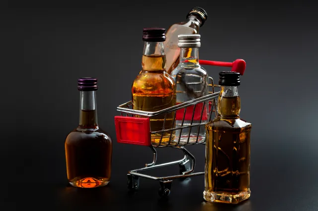 Przełomowy wyrok NSA: Alkohol można sprzedawać przez internet