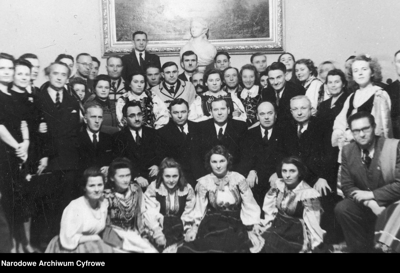 Bal sylwestrowy komunistycznego rządu w 1947 roku.