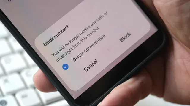 Operatorzy mają nowy obowiązek. Chodzi o SMS-y