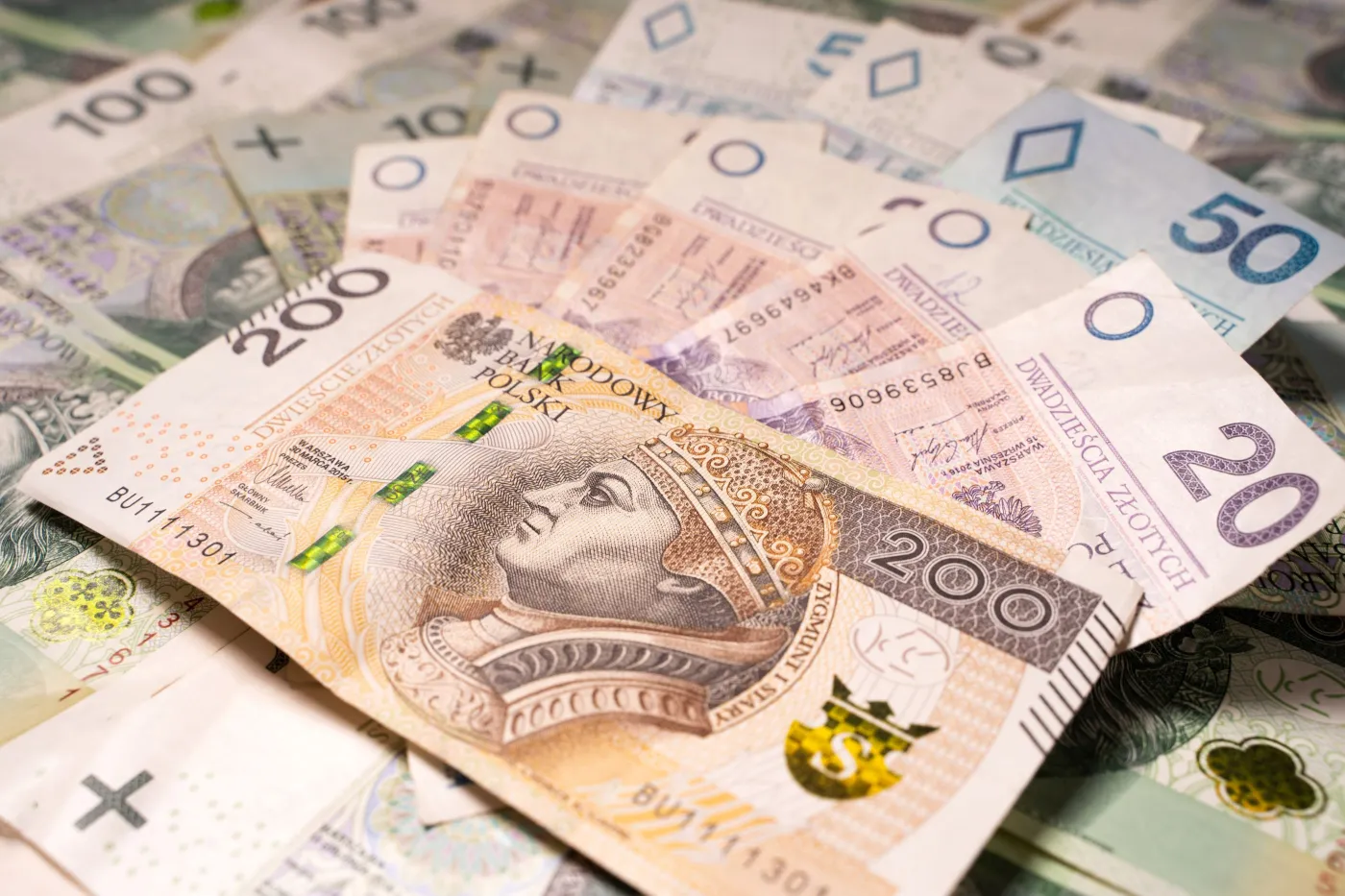 Pieniądze przekazane spółce bez umowy trzeba zwrócić