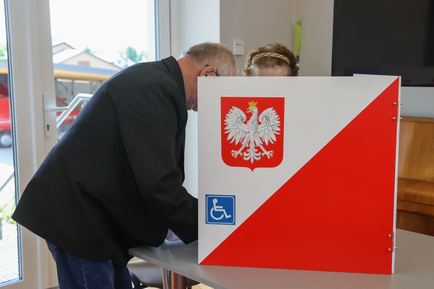 Wybory do PE. Pojedyncze incydenty wyborcze, złamanie ciszy wyborczej