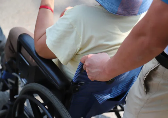 Niepełnosprawni jeszcze poczekają na wypożyczalnię