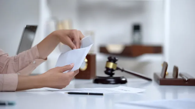 Bank BPH odpowiada na zarzuty frankowiczów: Działania windykacyjne są podejmowane zgodnie z prawem