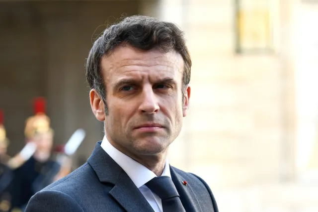 Emmanuel Macron rozwiązuje parlament i ogłasza we Francji przedterminowe wybory