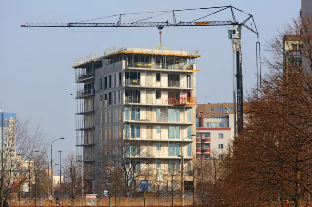 W dwóch dużych miastach mieszkania wreszcie zaczęły tanieć. To pierwszy taki przypadek od 3 lat