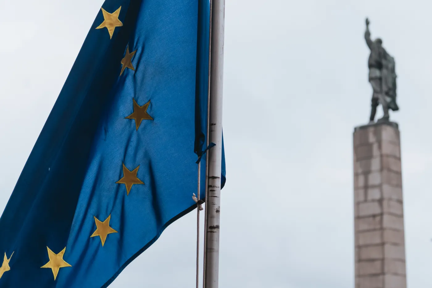 Import rosyjskiej energii do Unii Europejskiej niebezpiecznie wzrasta