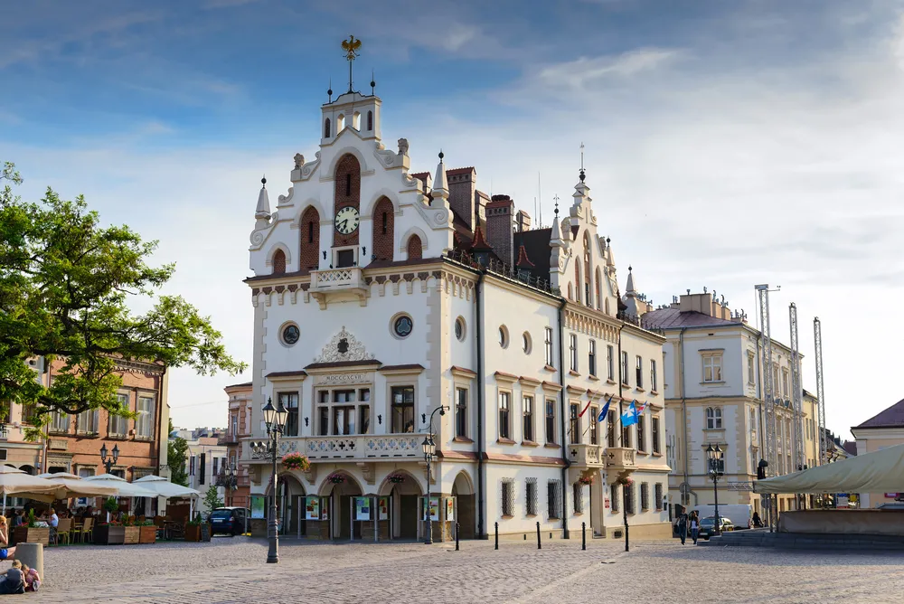 Wybory w Rzeszowie. Kandydatka PiS przegrywa, ale będzie druga tura [SONDAŻ]