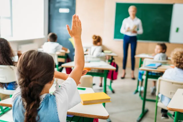 Uczniowie będą współdecydować, kto zostanie dyrektorem szkoły? MEN otwarte, eksperci biją na alarm