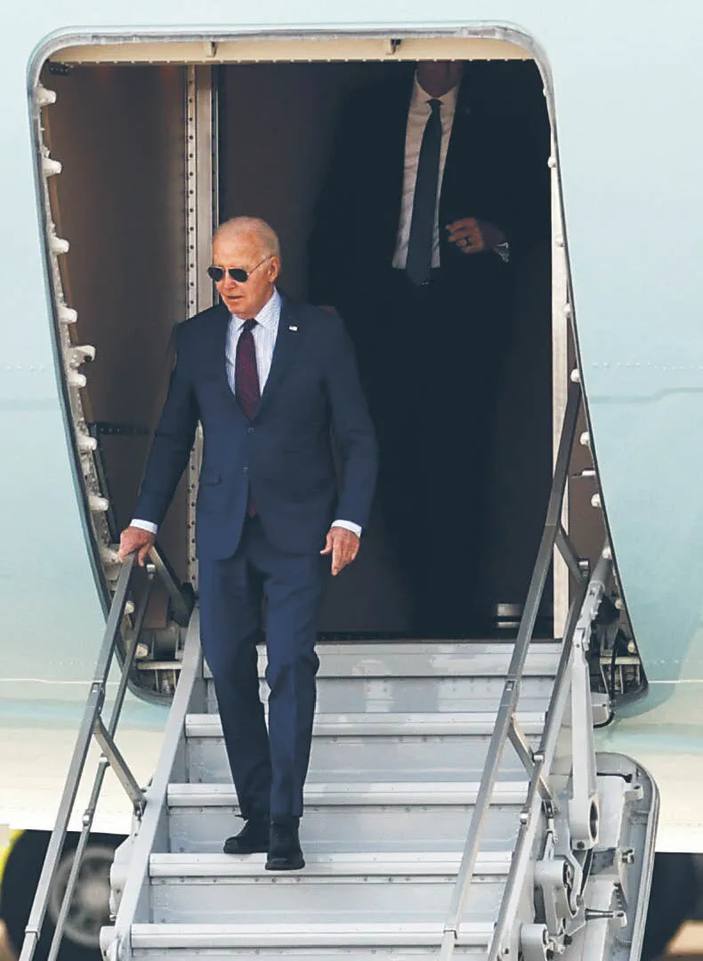 Biden, Trump i wyborcza licytacja na migrację