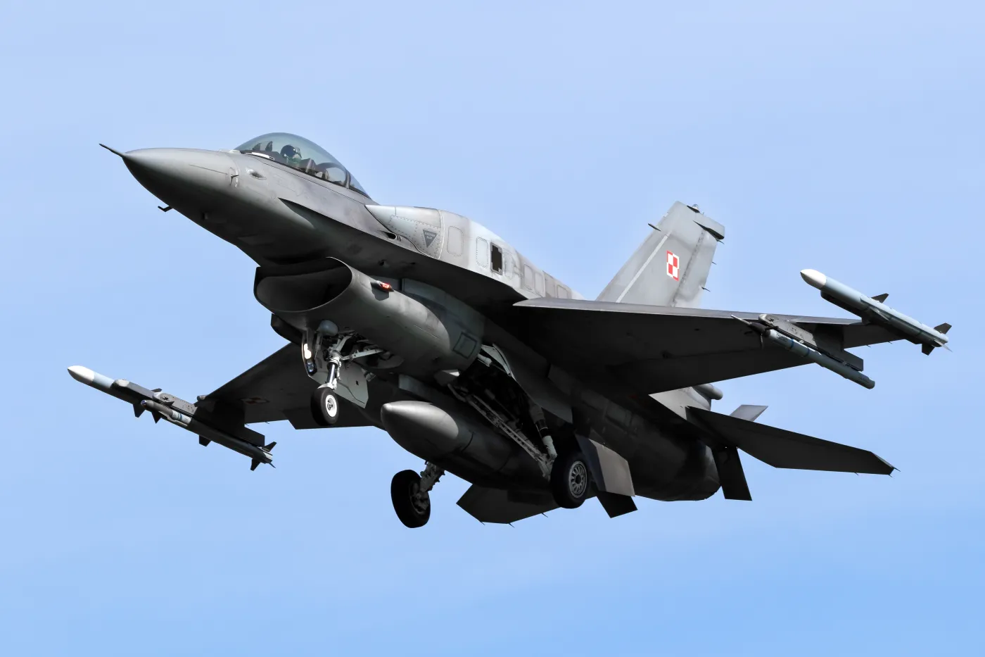 F-16 w polskich barwach