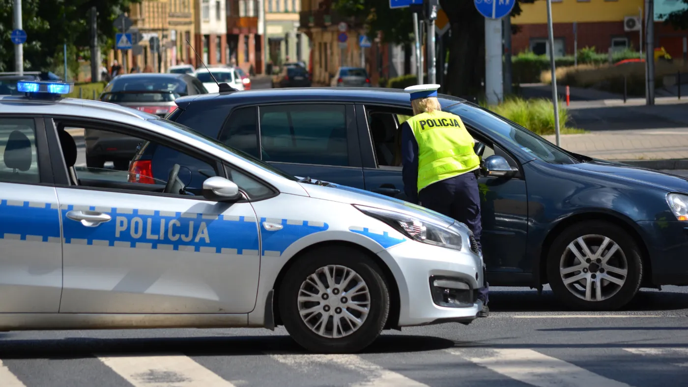 Polscy kierowcy odkryli sprytny sposób na uniknięcie punktów karnych. To prosty manewr zgodny z prawem