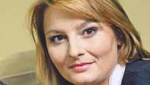 Jaka jest różnica między rezygnacją członka zarządu a jego odwołaniem