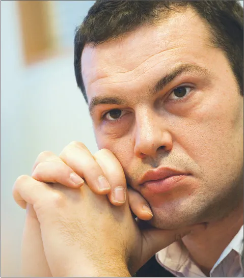 Jakub Szulc, wiceminister zdrowia, od 2005 roku poseł na Sejm, wcześniej pracował w bankowości, absolwent Akademii Ekonomicznej w Poznaniu
