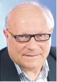 Andrzej Jankowski, kierownik działu prawo gospodarcze