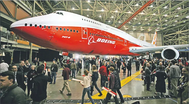 Boeing nie składa broni w walce o niebo i przedstawia model 747-8 Intercontinental