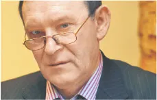 Henryk Cioch, profesor, kierownik Zakładu Prawa Spółdzielczego i Organizacji Spółdzielczości UMCS w Lublinie, adwokat, ekspert w pracach legislacyjnych nad ustawami – Prawo spółdzielcze