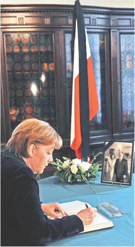Angela Merkel w polskiej ambasadzie w Berlinie
