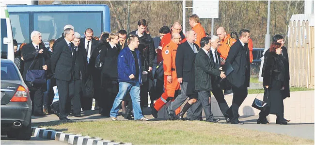 Wczoraj najbliżsi tragicznie zmarłych przylecieli do Moskwy identyfikować ciała