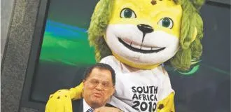 FIFA od kilku lat promuje mundial w RPA, ale efekt nie cieszy działaczy i polityków