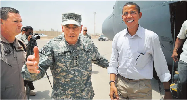 Afganistan: Dowódca się zmienia, strategia pozostaje