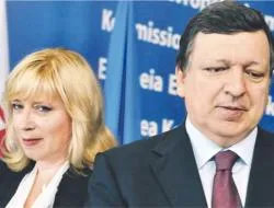 Premier Iveta Radicova przekonuje szefa KE Jose Manuela Barroso, że Słowacja jest za biedna, by pomagać Grecji