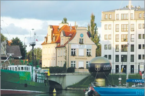 Hotele zmienią się w akademiki i domy opieki