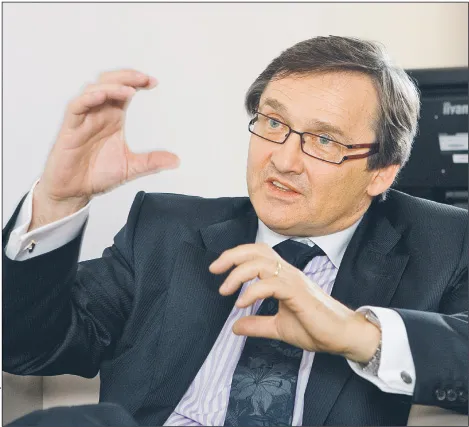 Maciej Hamankiewicz, specjalista chorób wewnętrznych. Od 2010 roku prezes Naczelnej Rady Lekarskiej