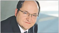 Czy i w jaki sposób pracownik może zrezygnować z dalszej części urlopu wychowawczego