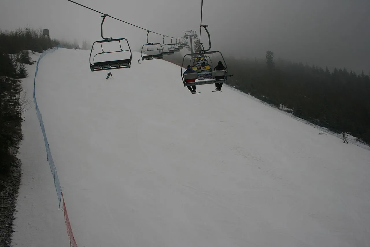 1102277-stacja-narciarska-jurgow.jpg