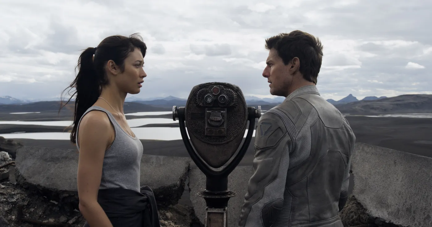 Cruise, Freeman i Kurylenko w filmie "Niepamięć"