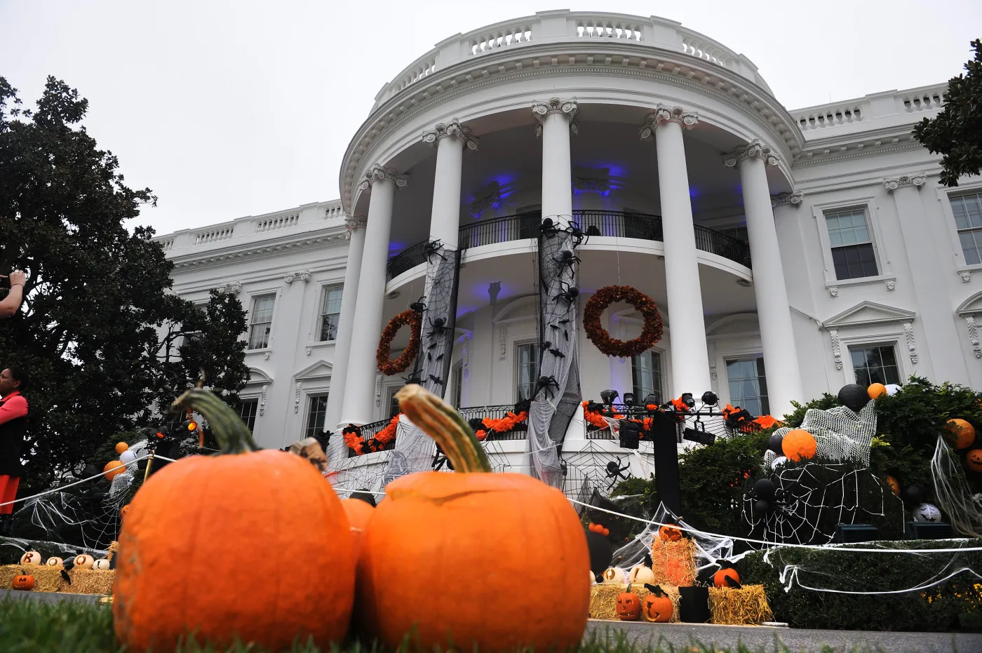 1543889-halloween-w-bialym-domu.jpg