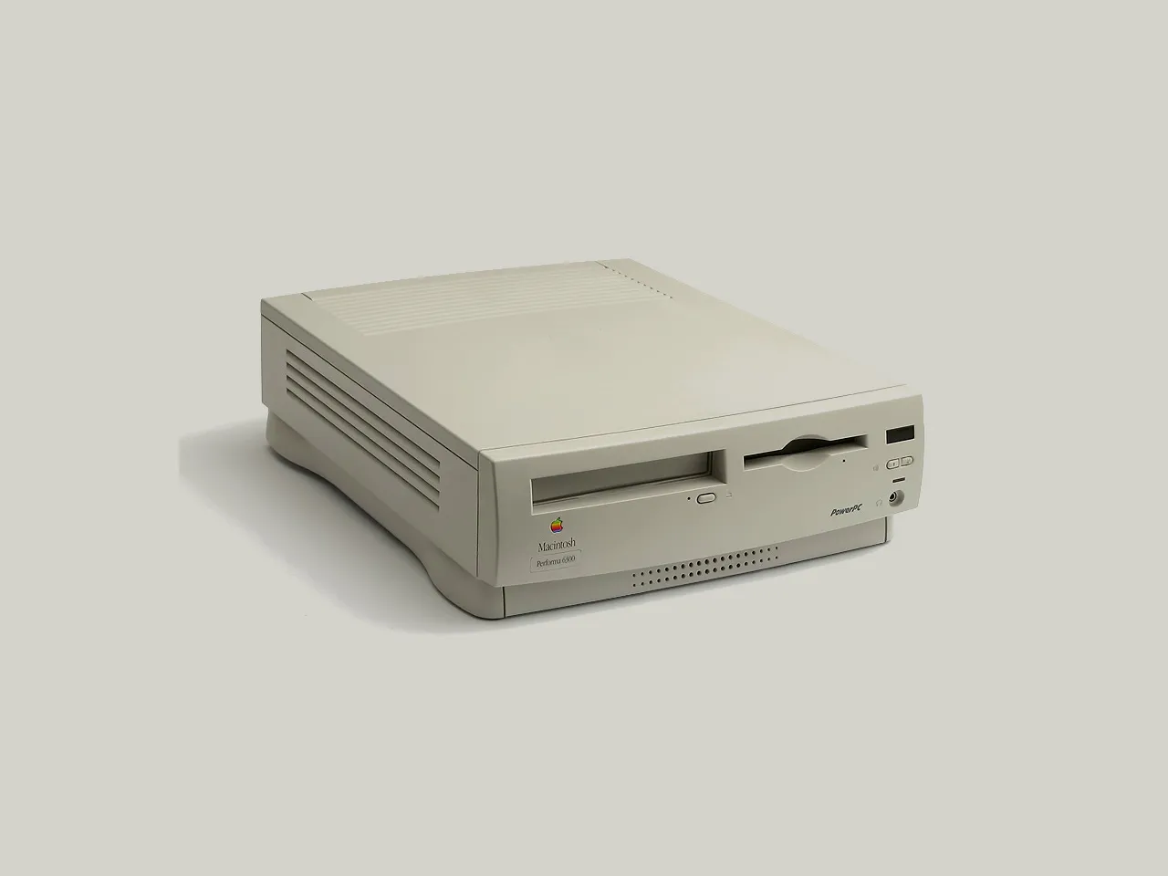 1644052-macintosh-performa-6300.jpg