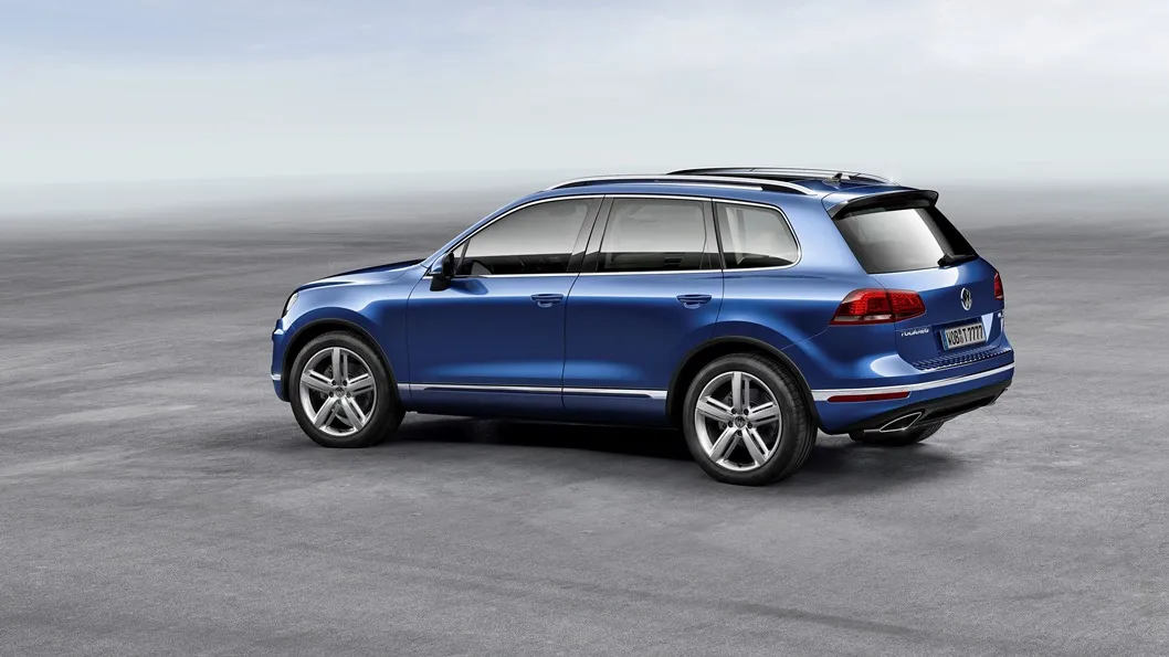 1755769-nowy-volkswagen-touareg.jpg