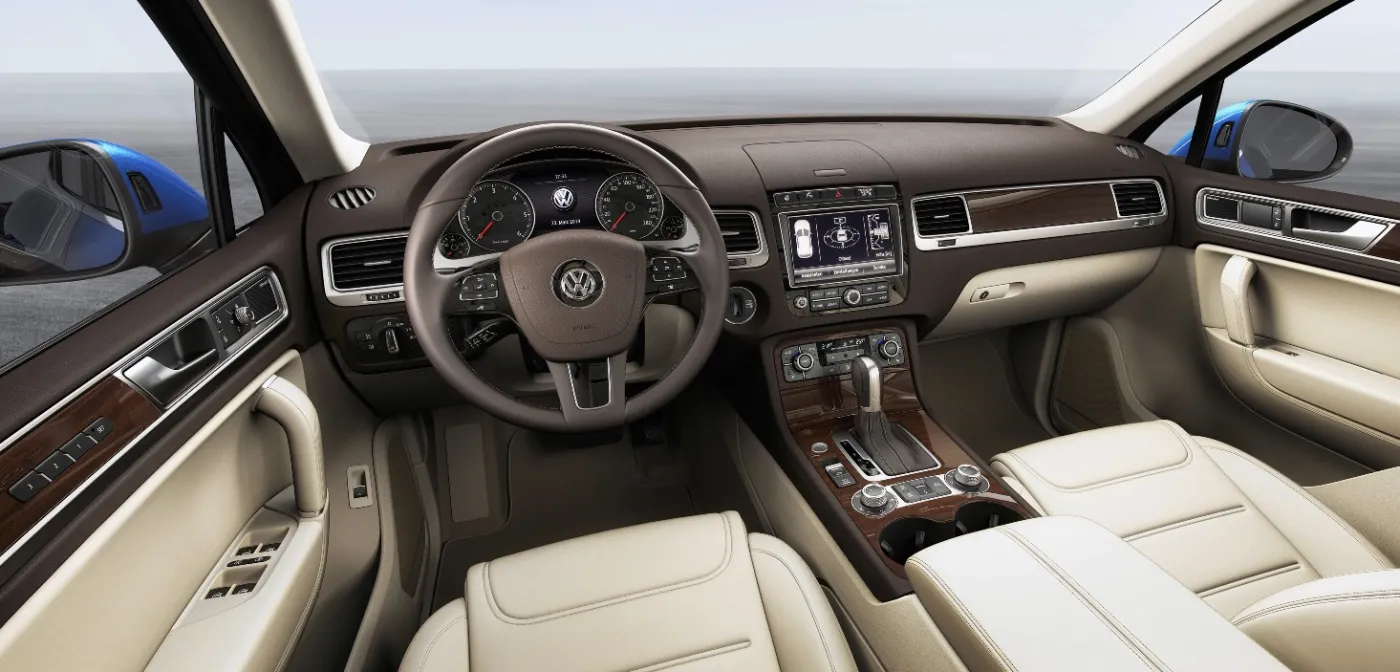 1755850-nowy-volkswagen-touareg.jpg