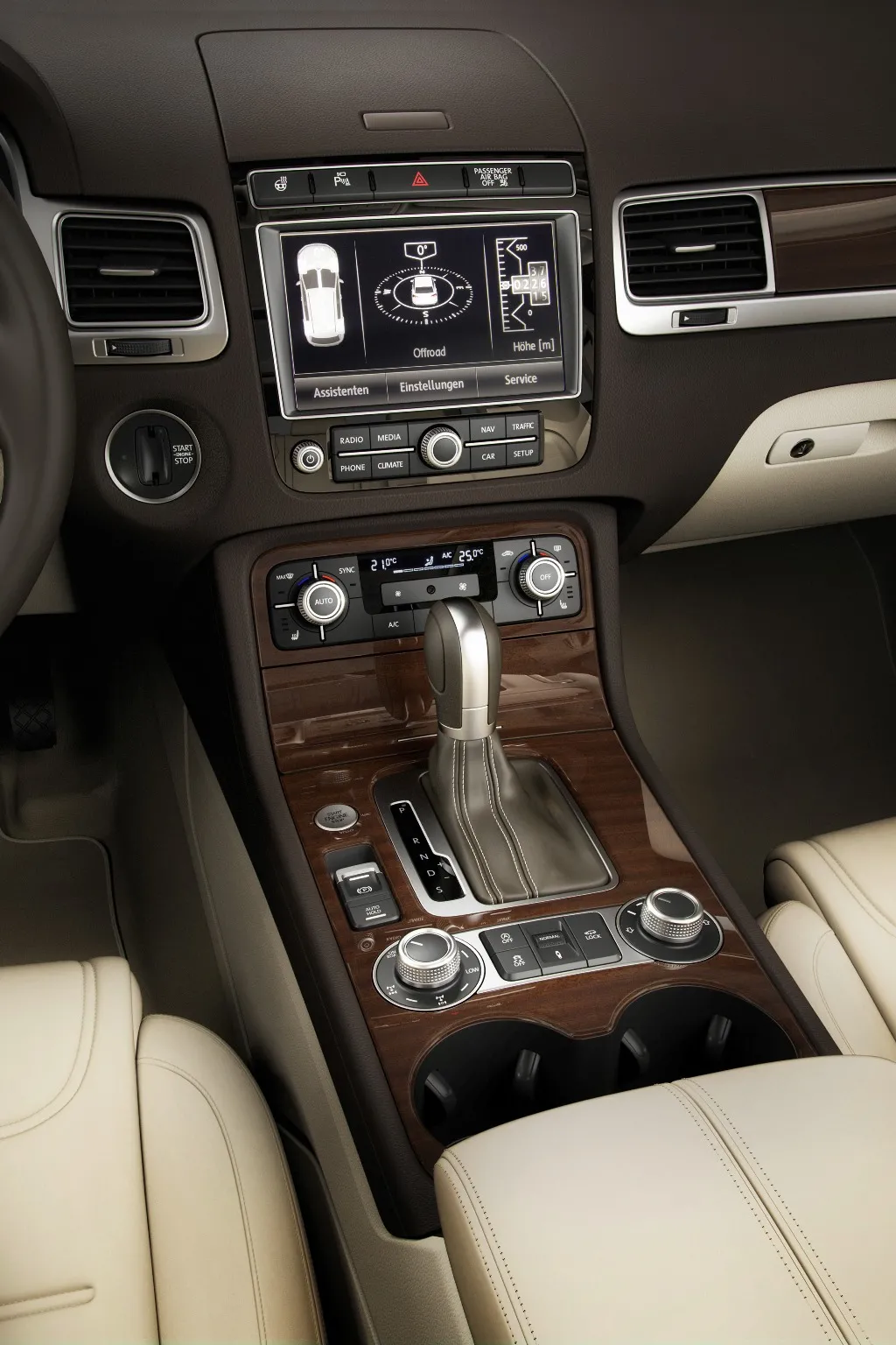 1755866-nowy-volkswagen-touareg.jpg