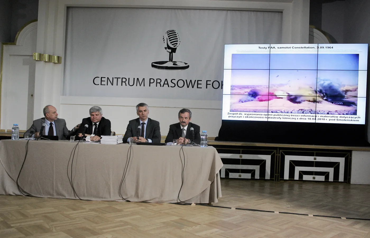 Konferencja prasowa zespołu Macieja Laska