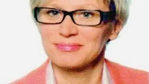 Władze lokalne wolą zarabiać na budynkach, niż kształcić nauczycieli