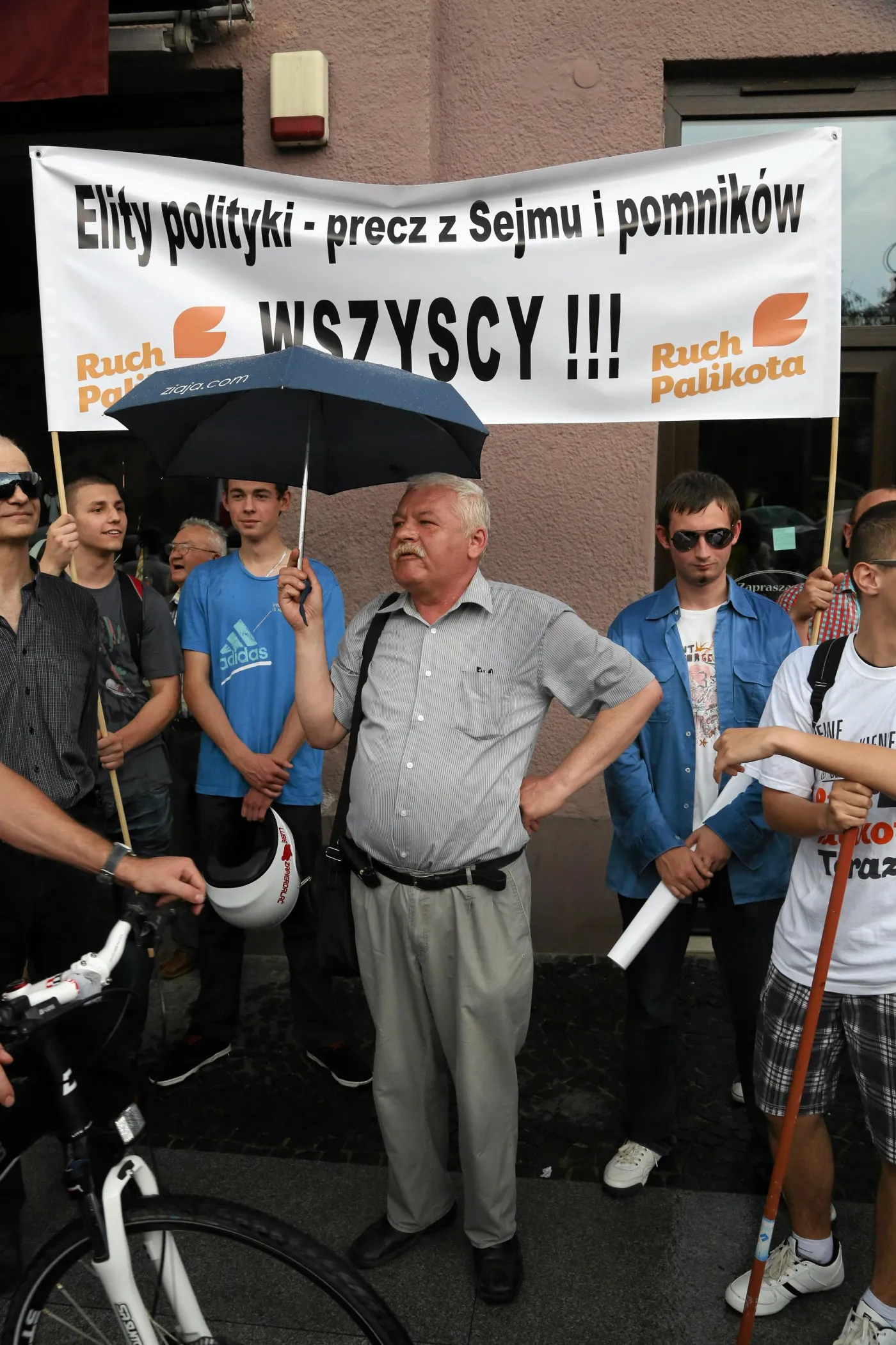 1379160-pomnik-kaczynski-lech-jpg.jpg