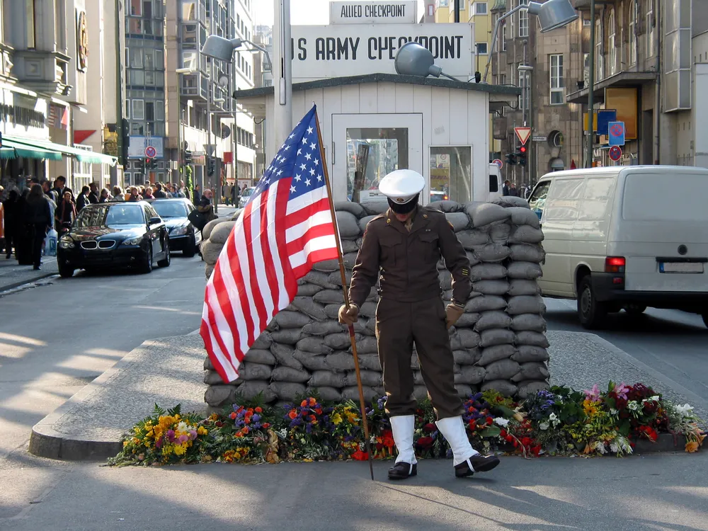 2151833-checkpoint-charlie-berlin.jpg