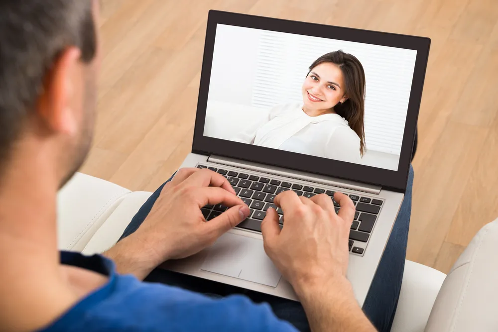 2156594-internet-komputer-randki.jpg