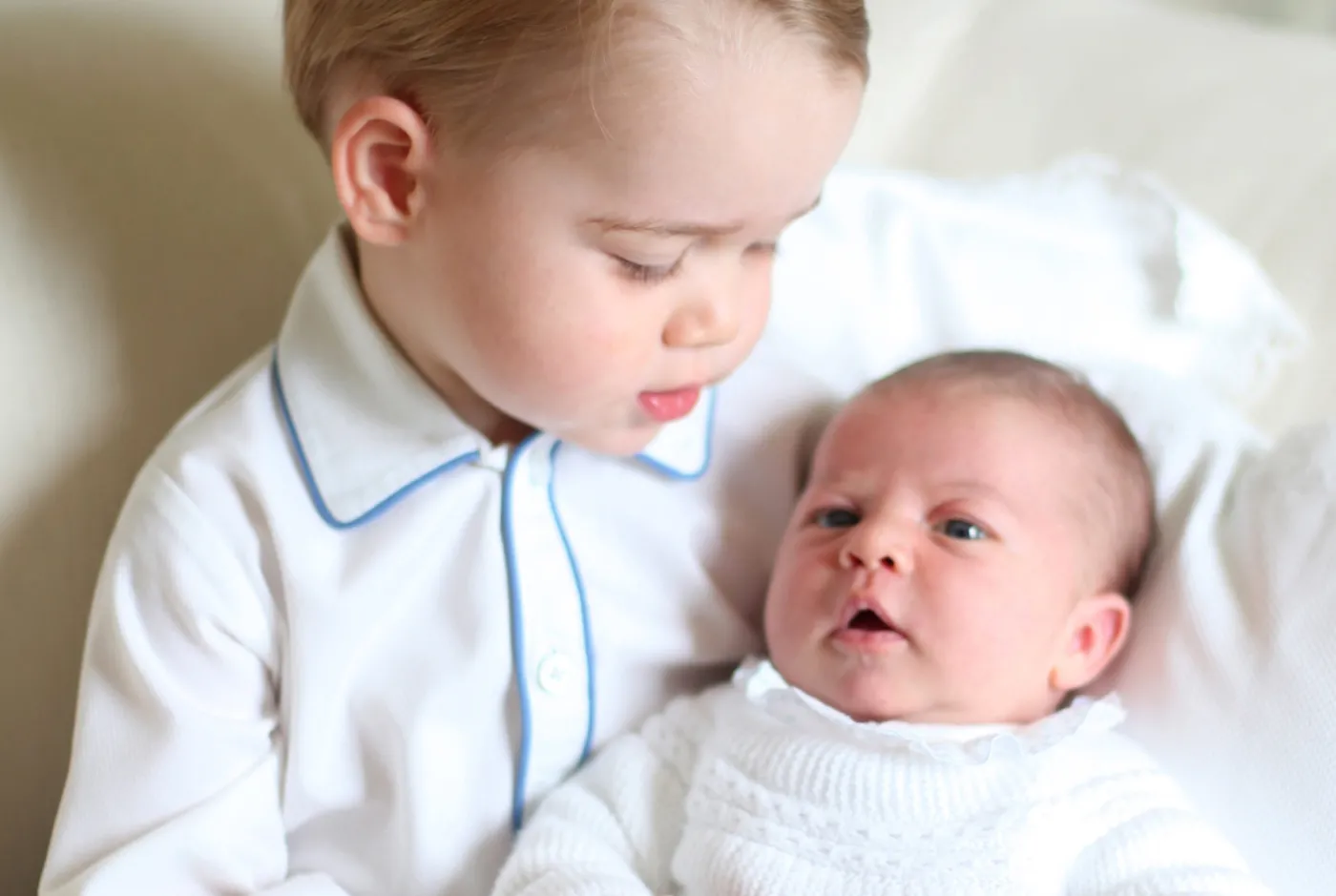 Są pierwsze zdjęcia księcia Jerzego z księżniczką Charlotte
