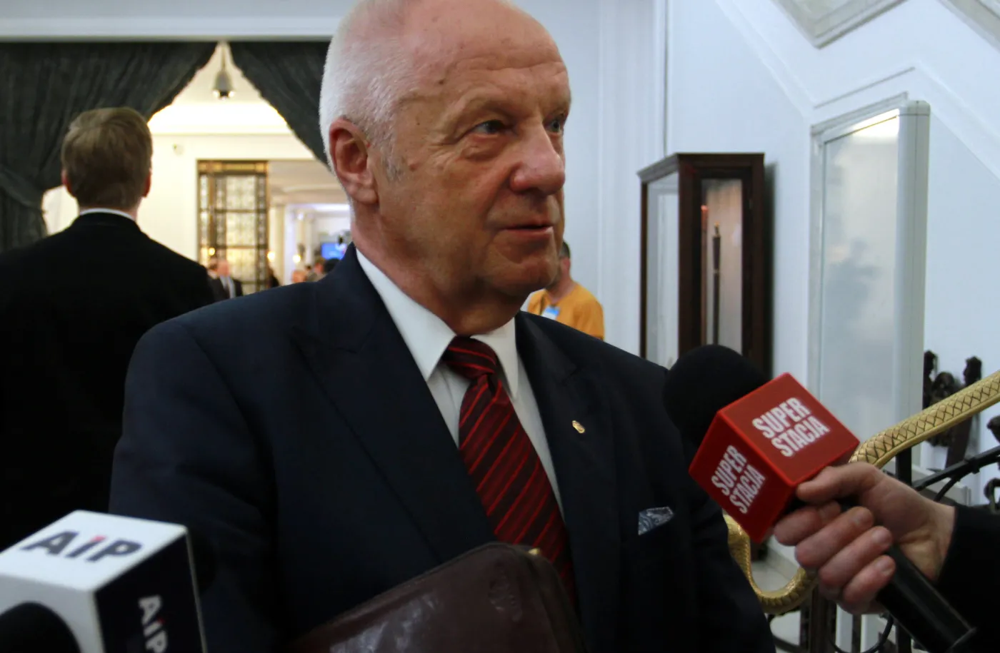 Niesiołowski dziękuje Macierewiczowi: Ukazała się prawdziwa twarz PiS-u