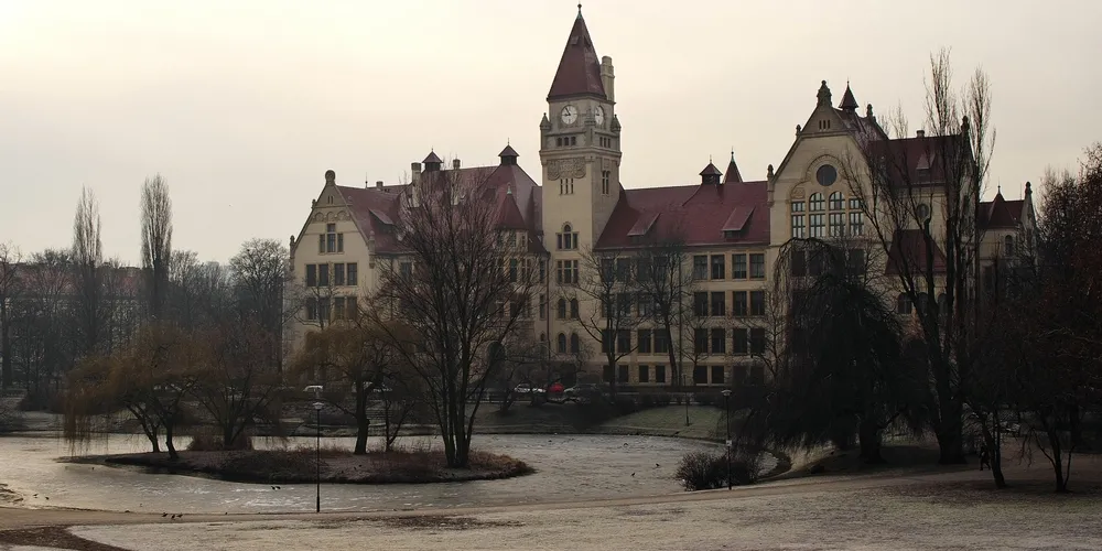 Właściciel zabytku na łasce wójta
